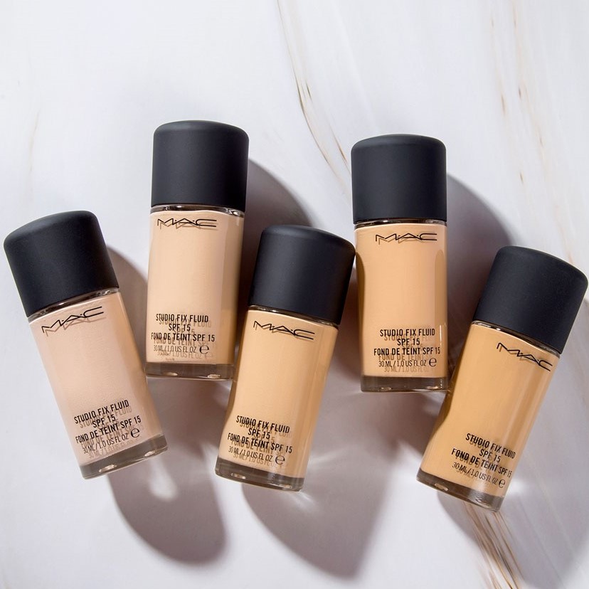 Kem nền Mac Studio Fix Fluid SPF15 lì mịn, che phủ, kìm dầu tốt #NC20 TB  trắng